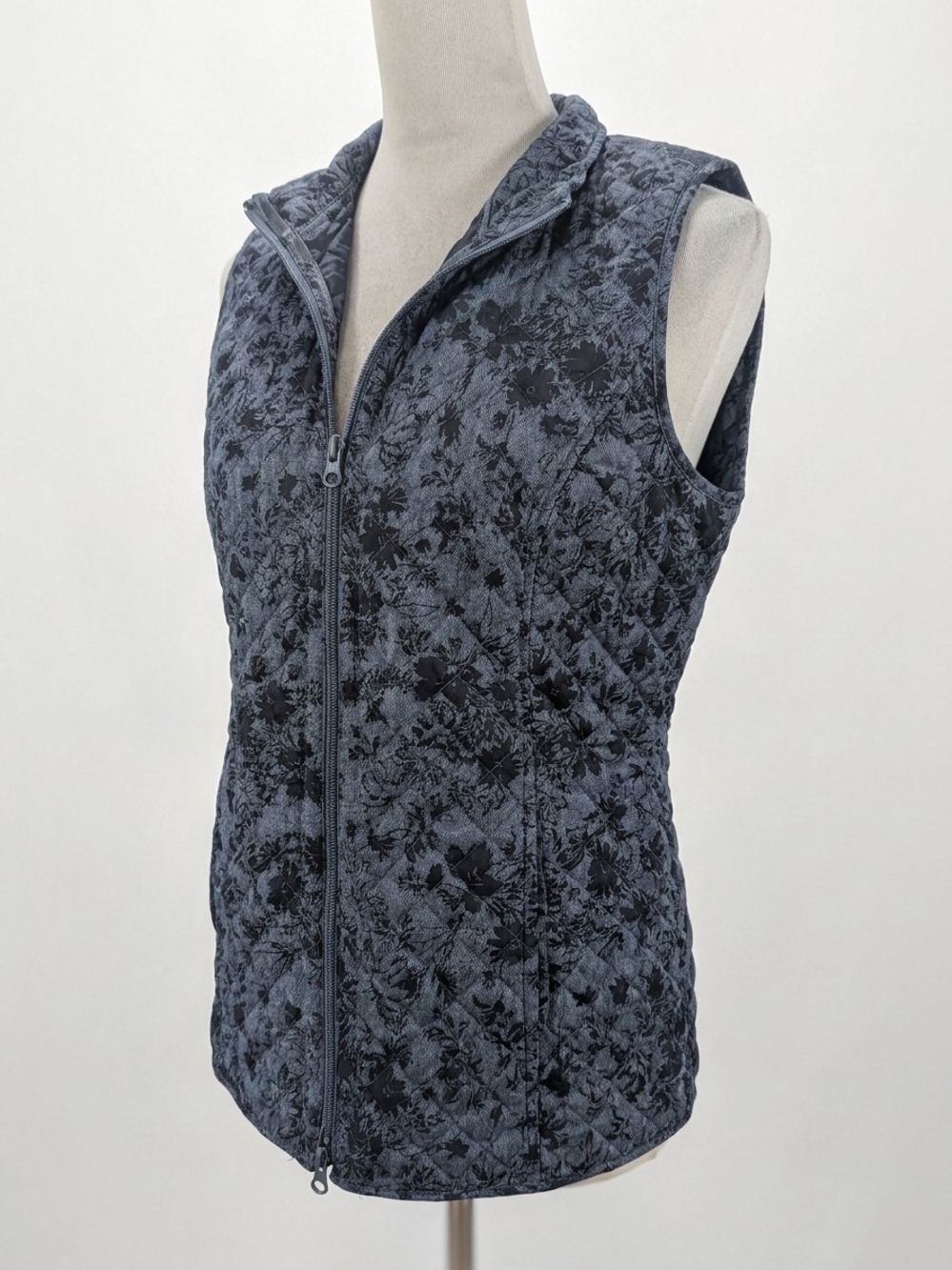 J. Jill Quilted Floral Full Zip Vest – Size Small